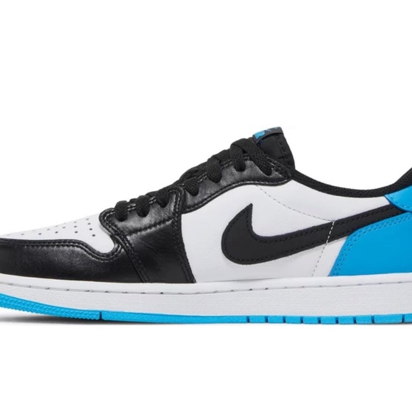 Jordan 1 Retro Low OG Black Dark Powder Blue - Picture 4 of 12